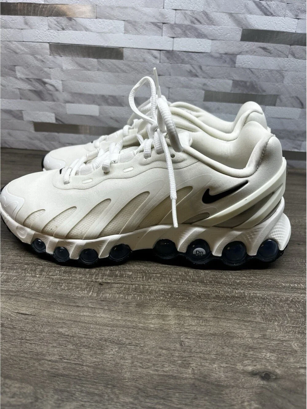 Nike Air Max Dn8 Fossil Black Women’s Size 6 Sail Black Fossil HF5509-101